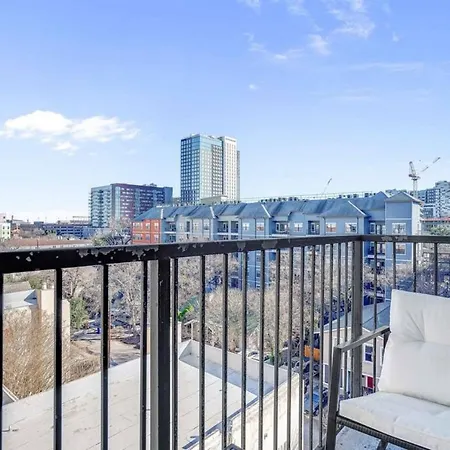 Space For 8 Near Downtown Easy Walk To Ut Campus